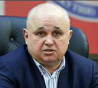 Цивилев отчитал депутата от КПРФ за водолазку. Абсурд. Цивилев отчитал депутата от КПРФ за водолазку. Абсурд.