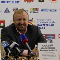 Предположительно установлена личность человека, который душил на праймериз Единой России независимого наблюдателя Предположительно установлена личность человека, который душил на праймериз Единой России независимого наблюдателя