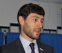 Сенатор, генерал, заместитель губернатора и паяльник Сенатор, генерал, заместитель губернатора и паяльник